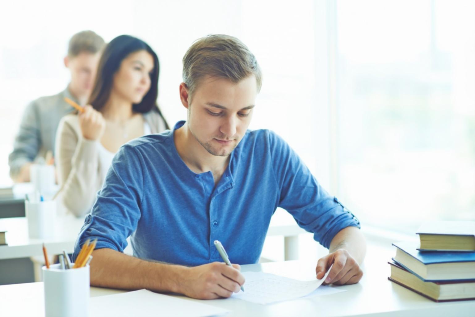 Análisis de tendencias financieras y oportunidades de mercado emergente